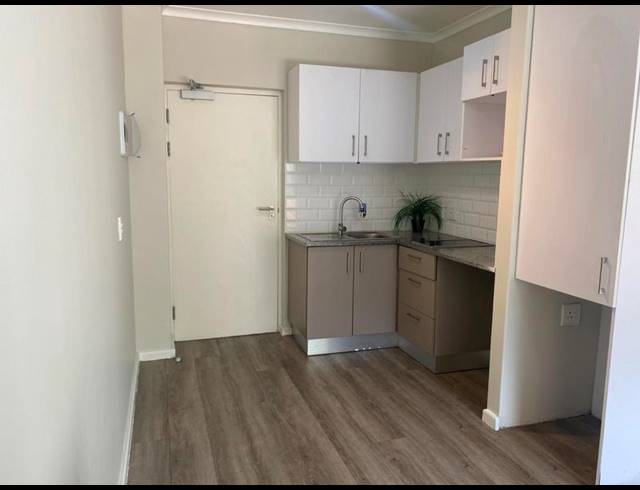 0 BEDROOM PROPERTY TO RENT IN RONDEBOSCH